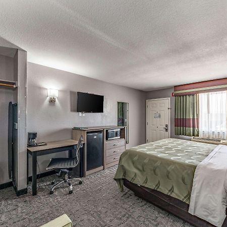 Quality Inn I-10 East Near Frost Bank Center Сан-Антонио Экстерьер фото