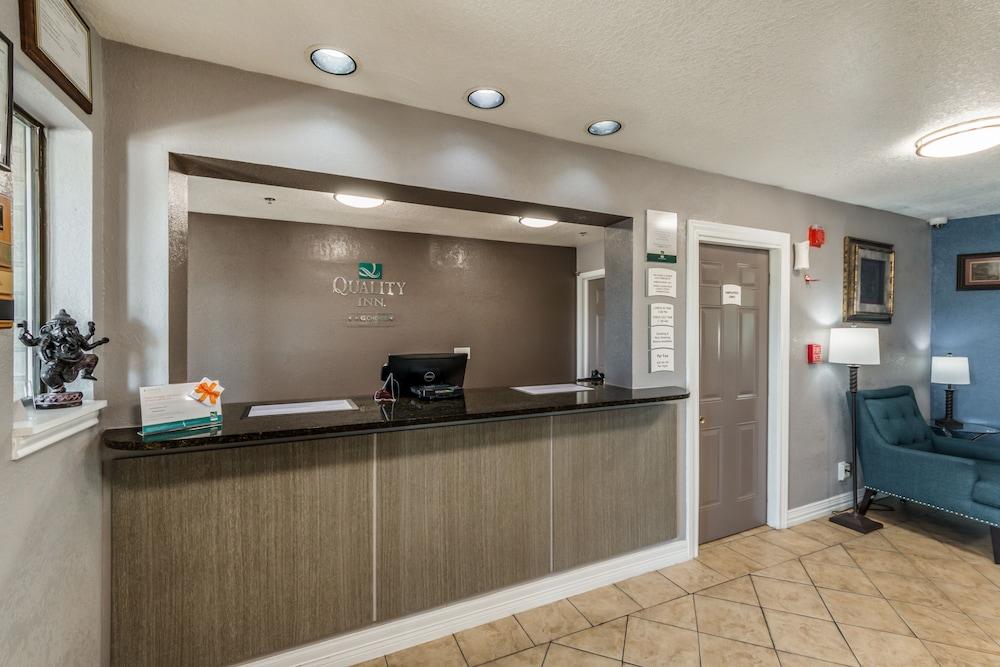 Quality Inn I-10 East Near Frost Bank Center Сан-Антонио Экстерьер фото