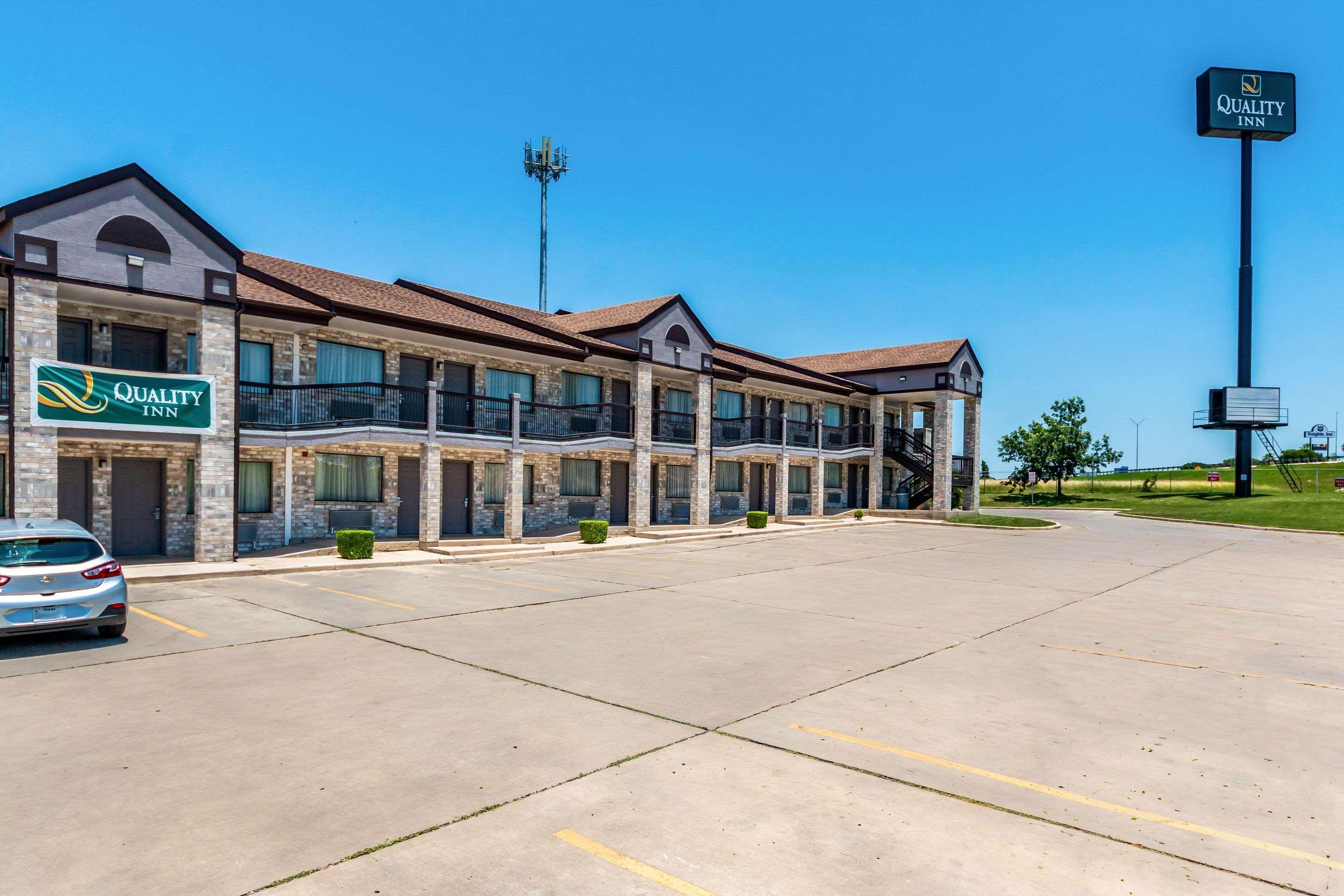 Quality Inn I-10 East Near Frost Bank Center Сан-Антонио Экстерьер фото